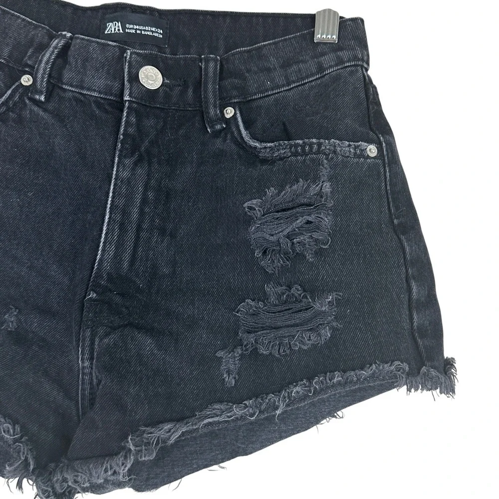 Zara High Rise Distressed Raw Hem Denim Shorts Black Edgy Grunge Size 2